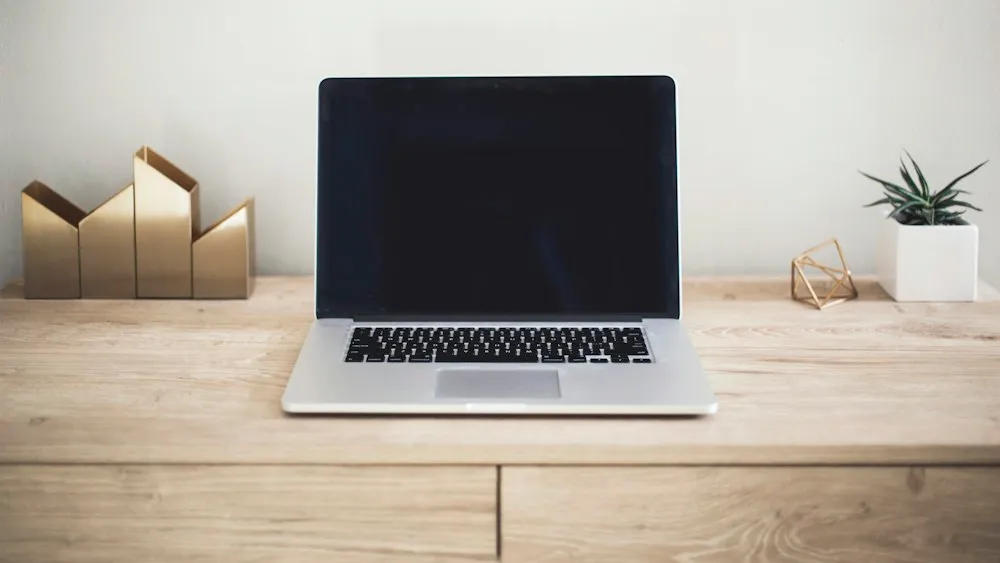 Laptop at an office – Dubai resume format
