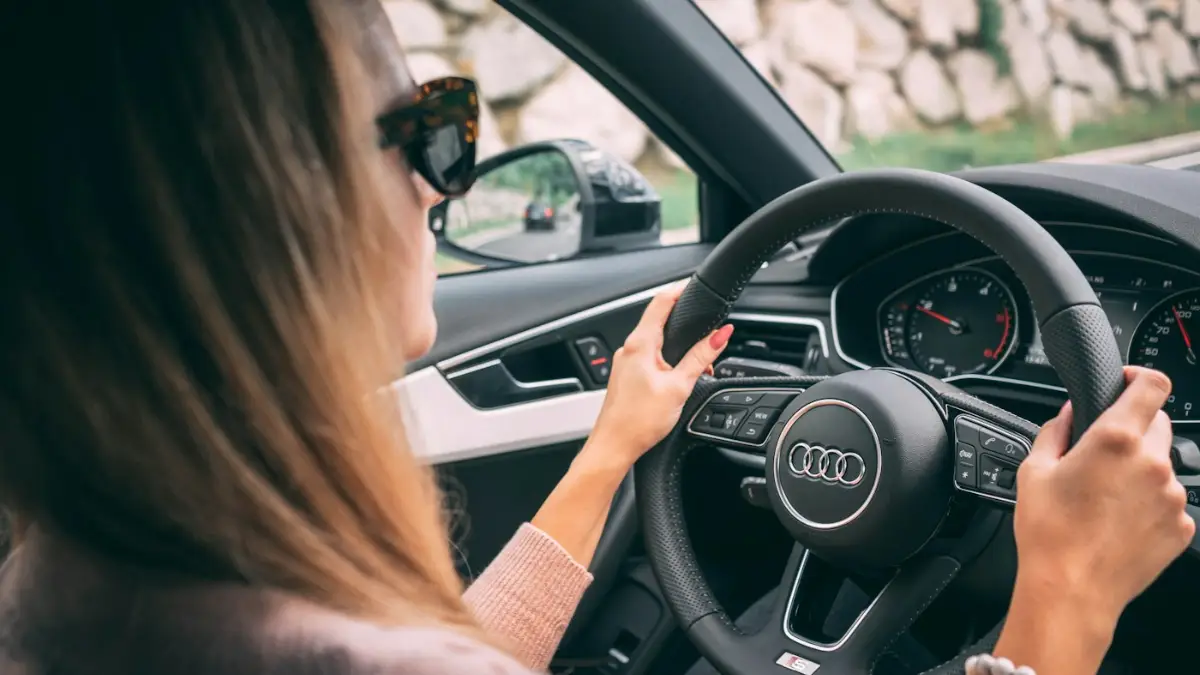 Learner driver holding the steering wheel