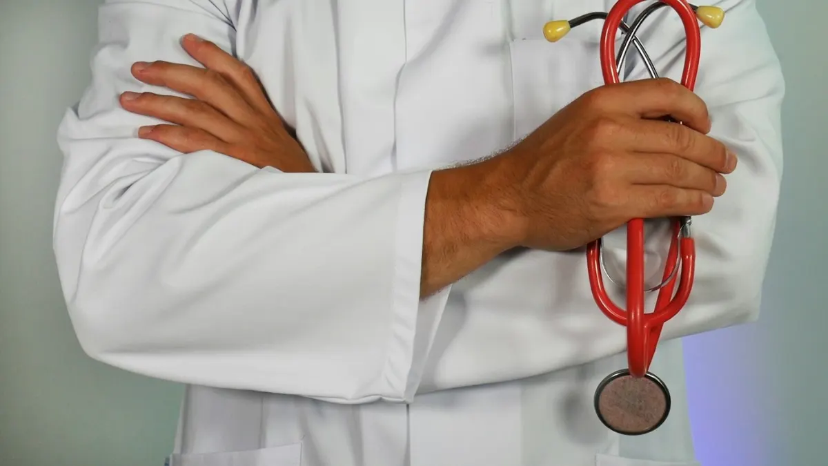 Qatar Work Visa Process 2026: QVC Steps, Documents, Fees & Rules Medical check-up – health screening for the Qatar work visa